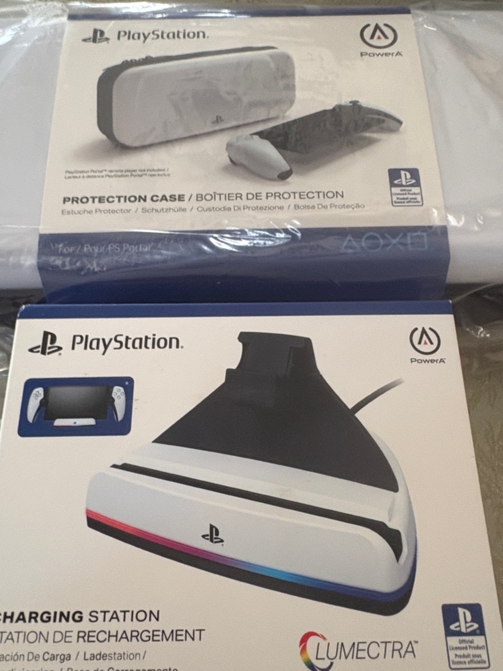 Bundle : “Sony PlayStation Charging Station & Sony PlayStation Protective Case”